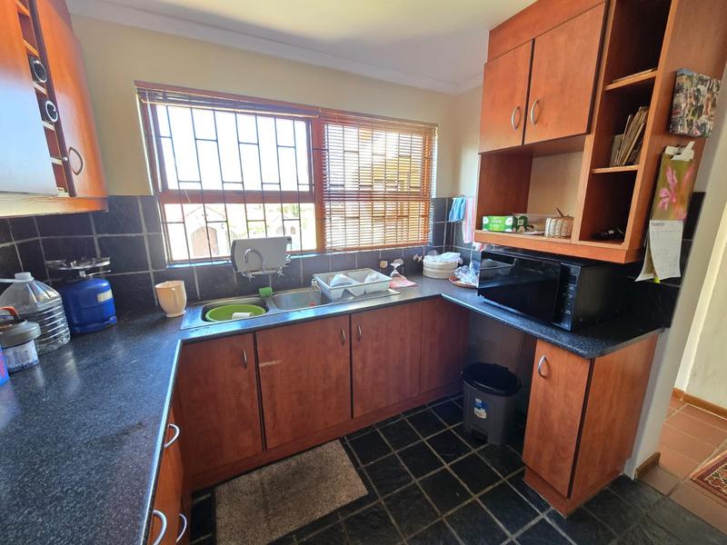 3 Bedroom Property for Sale in Heldervue Western Cape